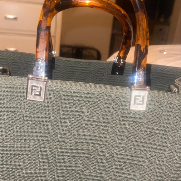Fendi sunshine green fabric FF med shopper!! Sold out ! - Picture 2 of 12